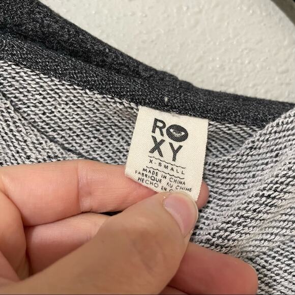 Roxy Gray and Light Gray Women's Sweater - Picture 5 of 8